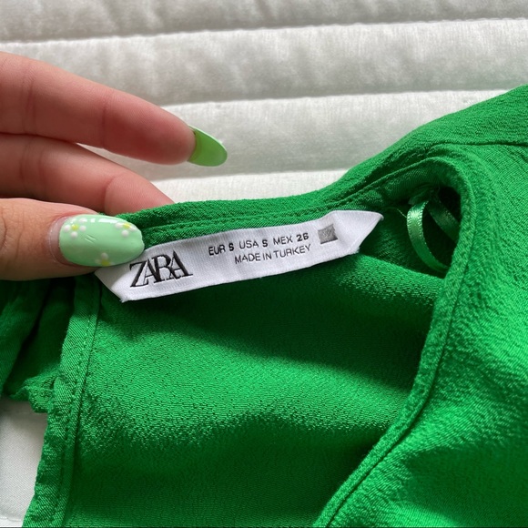 Green Zara Ruffled Long Sleeve Mini Dress Size Small - Picture 5 of 5
